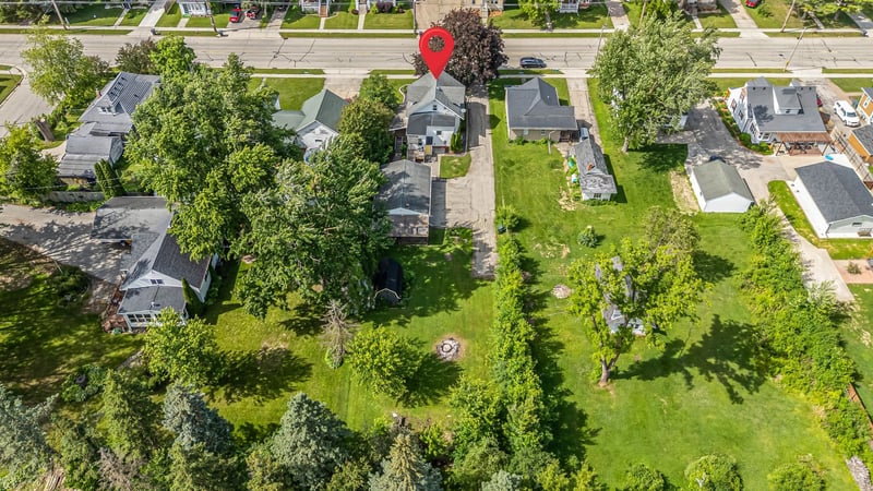 240 Pearl St, Seymour, WI 54165