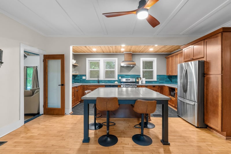 1340 Cambridge Ave, Oshkosh, WI 54902-6224
