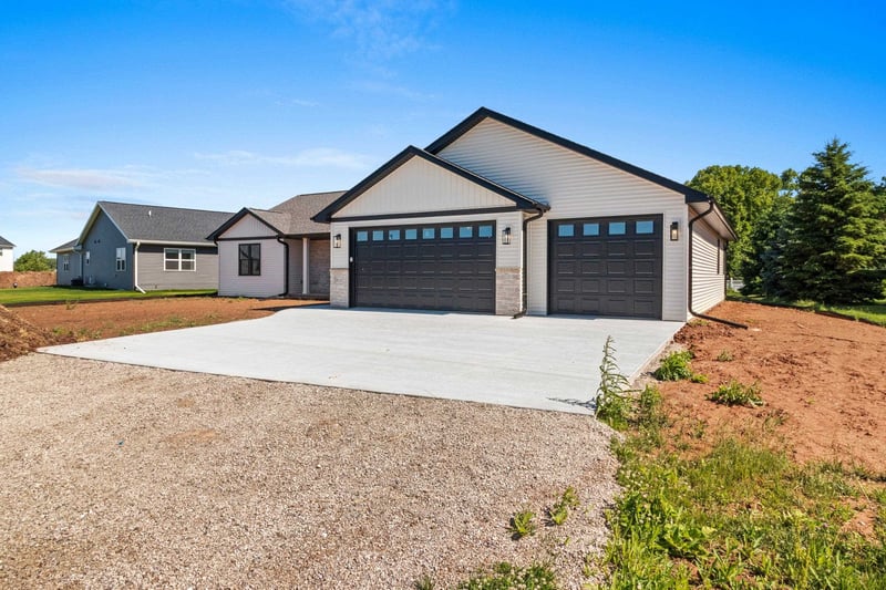 3022 Winnipeg St, Menasha, WI 54952