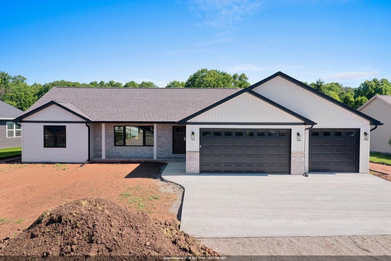 3022 Winnipeg St, Menasha, WI 54952