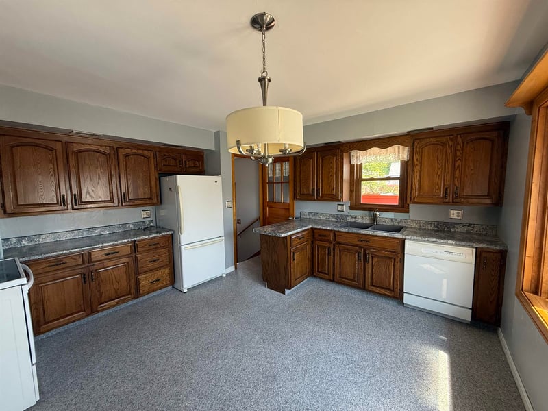 235 Rosera St, Lena, WI 54139