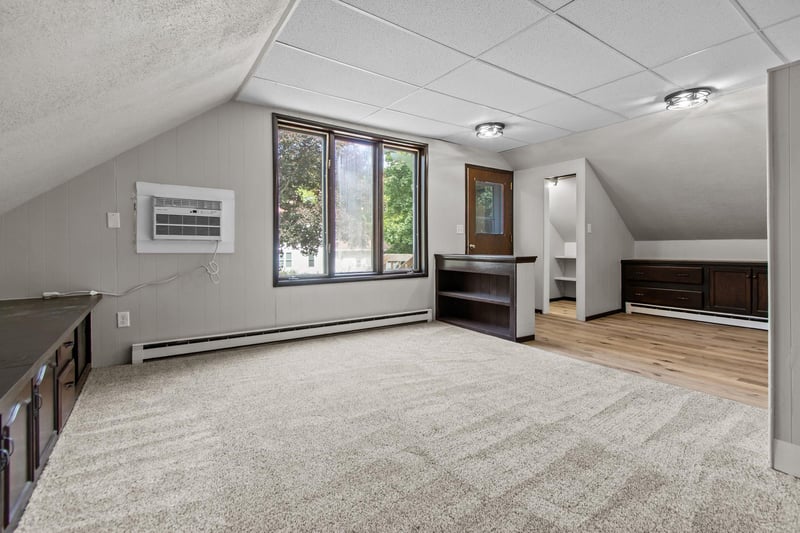 1903 Apple Creek Rd, Appleton, WI 54913