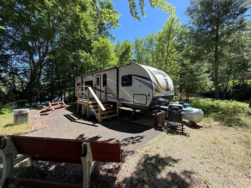 W11278 Riverside Rd, Marion, WI 54950-9018