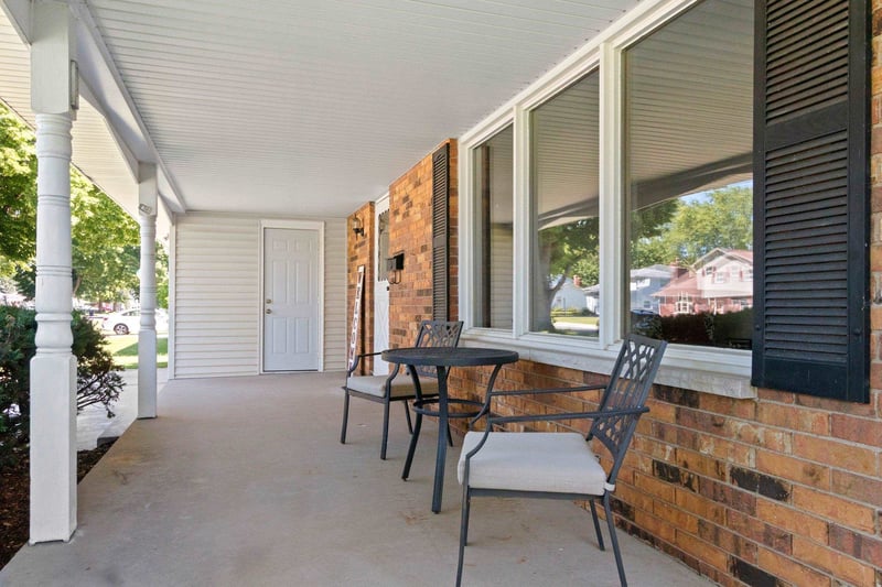 406 St Jude St, Green Bay, WI 54303