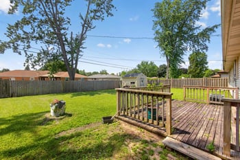 1688 Lilac Ln, Green Bay, WI 54302