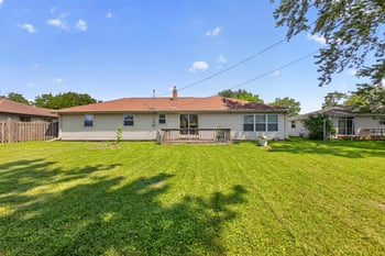 1688 Lilac Ln, Green Bay, WI 54302