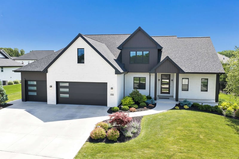 1782 Arbor Gate Ln, Green Bay, WI 54311-2000