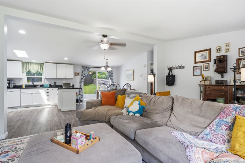 643 Mill St, Hortonville, WI 54944