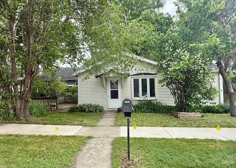 2056 Newberry Ave, Green Bay, WI 54302-3363