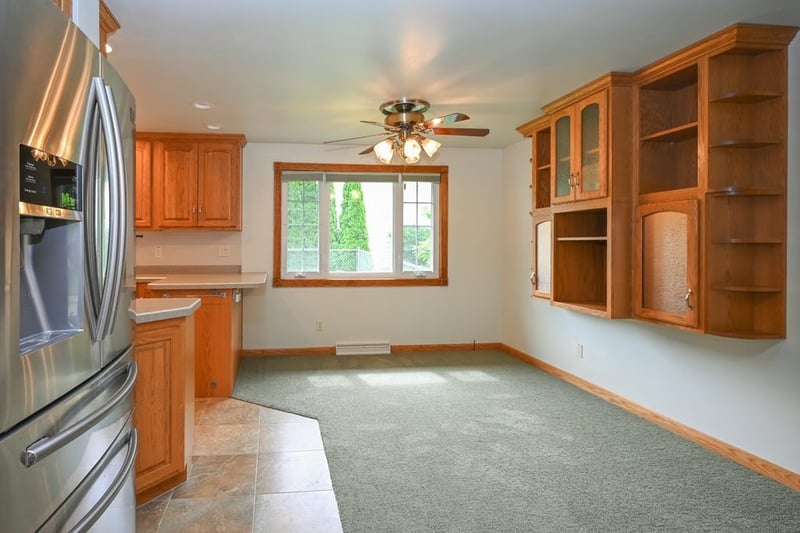 318 Westplain Dr, Green Bay, WI 54303
