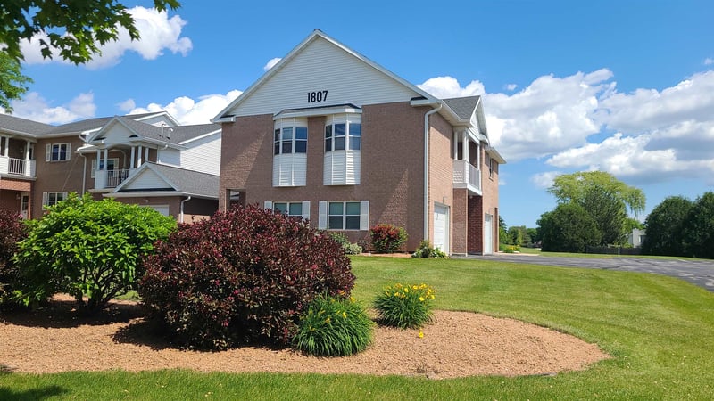 1807 Ridgeway Dr #38, De Pere, WI 54115-4123
