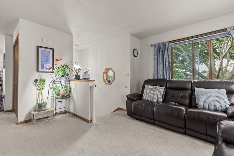 3735 Western Ct, Oshkosh, WI 54901