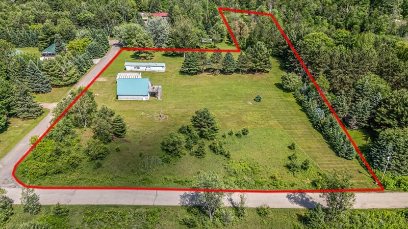 13736 River Ln, Mountain, WI 54149