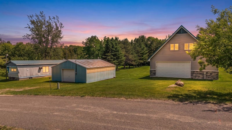 13736 River Ln, Mountain, WI 54149