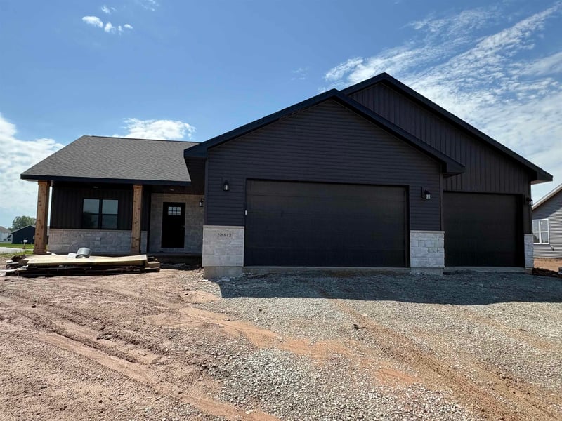 N8843 Killarney Way, Sherwood, WI 54952
