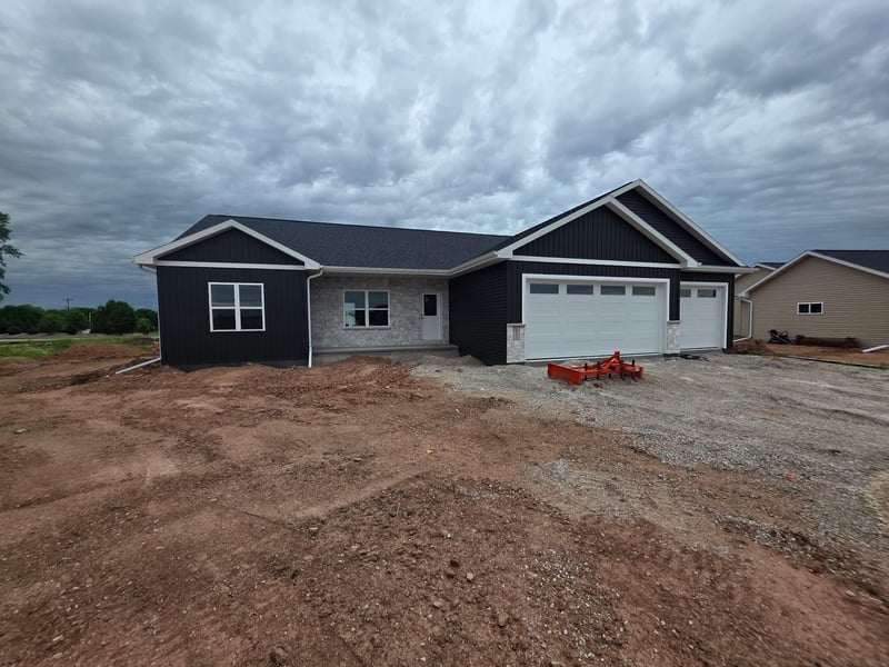 W5668 Tonys Way, Appleton, WI 54915