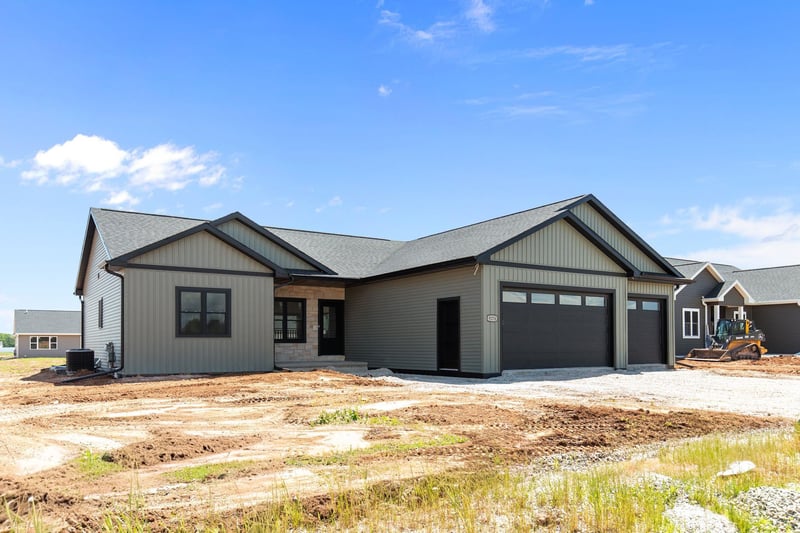 N9274 Homestead Ln, Appleton, WI 54915