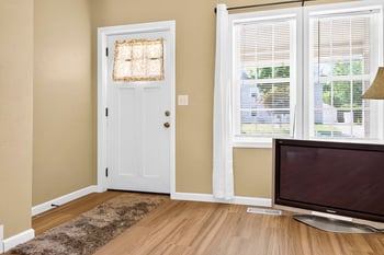 831 Baird St, Green Bay, WI 54301