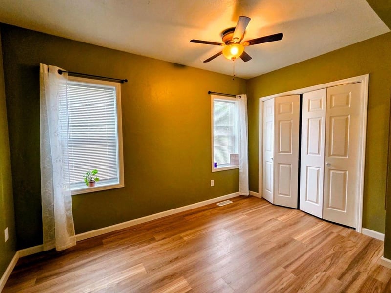 831 Baird St, Green Bay, WI 54301