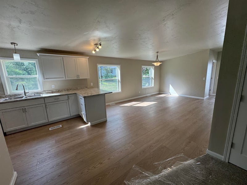 W5043 Hiawatha Ct, Shawano, WI 54166