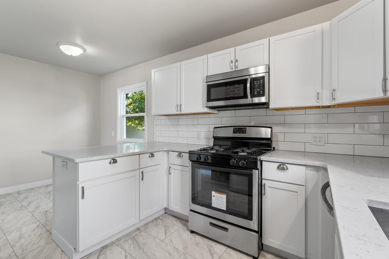 939 Sherry St, Neenah, WI 54956