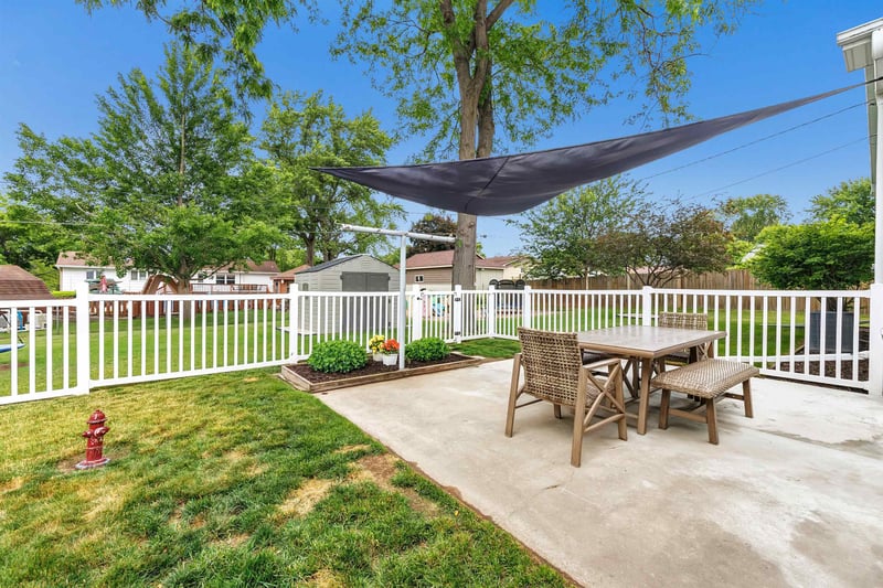 2400 Ridge Rd, Green Bay, WI 54304