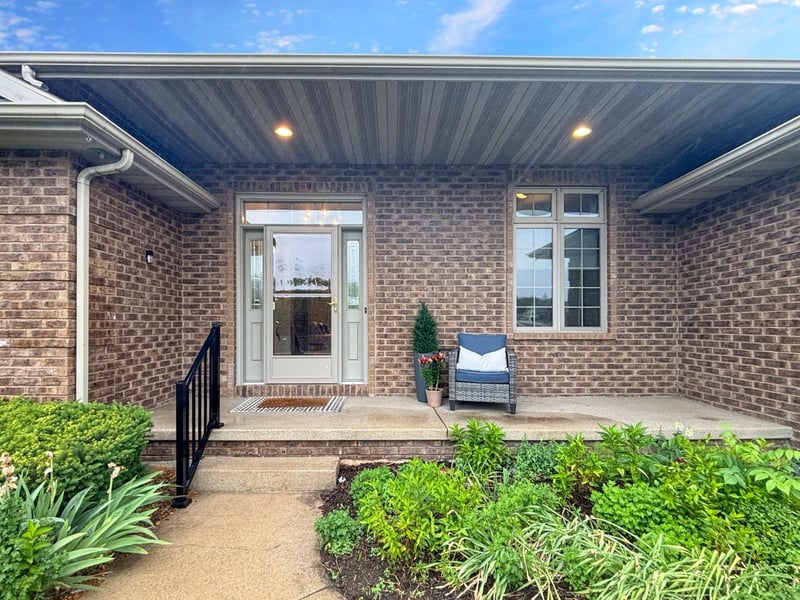 2562 Rebecca Ann Dr, New Franken, WI 54229