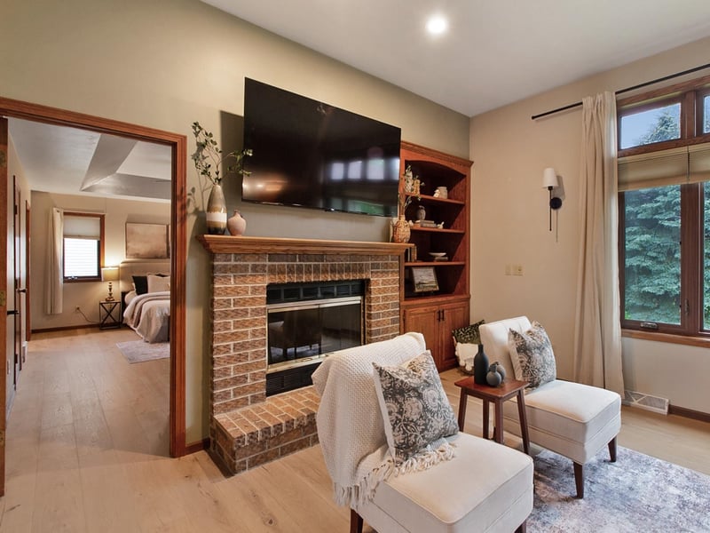 2562 Rebecca Ann Dr, New Franken, WI 54229