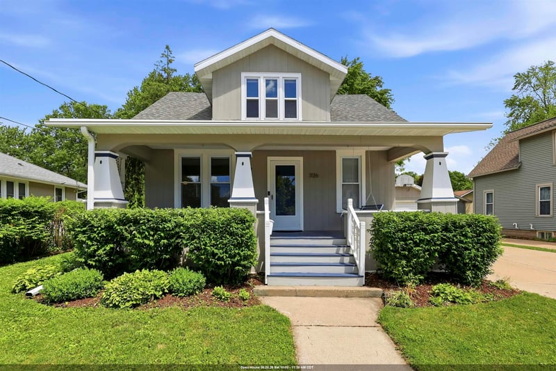 1126 Harris St, Appleton, WI 54914-3854