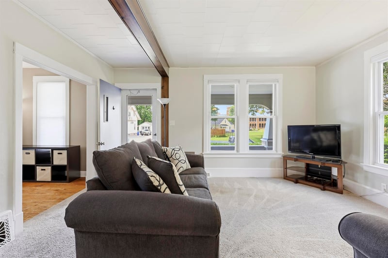 1126 Harris St, Appleton, WI 54914-3854
