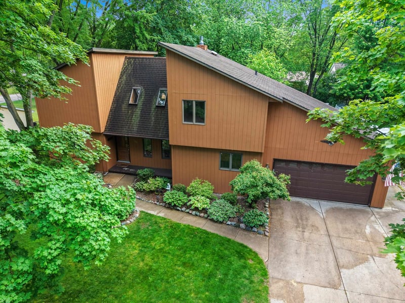 516 Eagle Ter, Green Bay, WI 54313