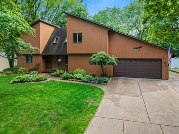 516 Eagle Ter, Green Bay, WI 54313