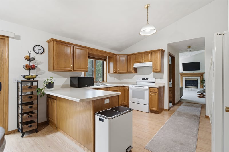W2303 St Germaine Ct, Appleton, WI 54915