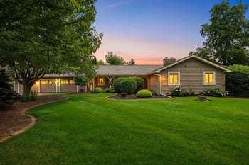 2281 Lost Dauphin Rd, De Pere, WI 54115-9164
