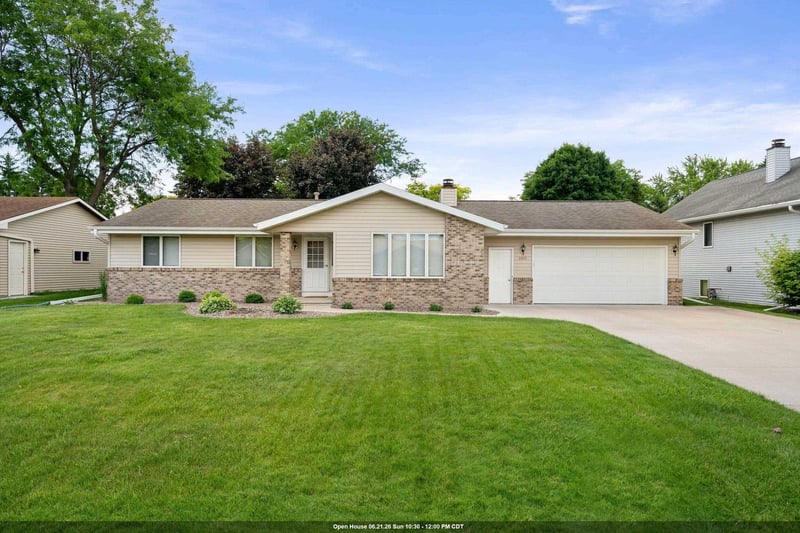 2615 Sunnyview Cir, Appleton, WI 54914