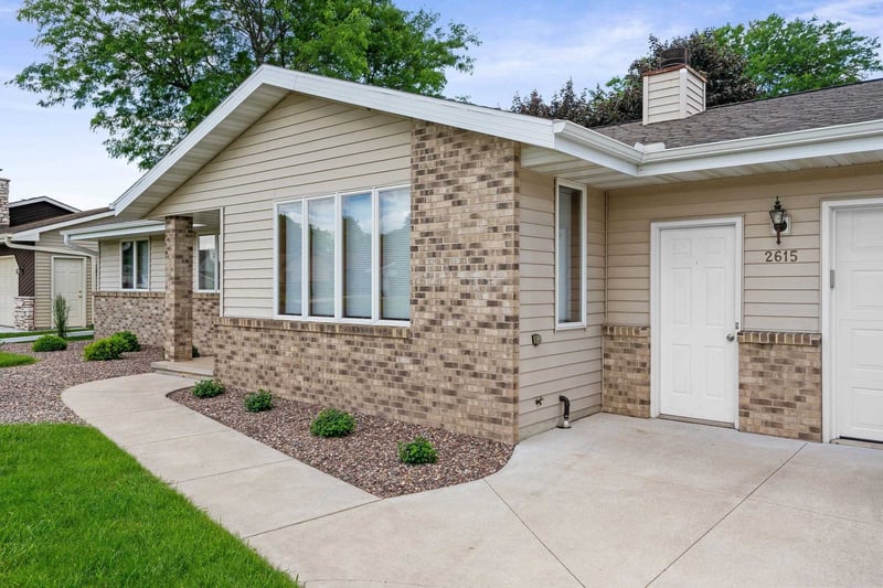 2615 Sunnyview Cir, Appleton, WI 54914