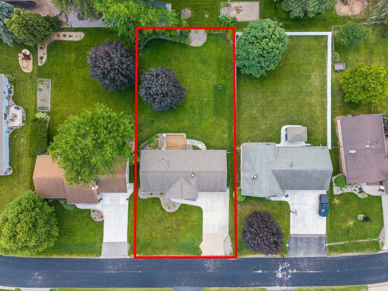 2615 Sunnyview Cir, Appleton, WI 54914