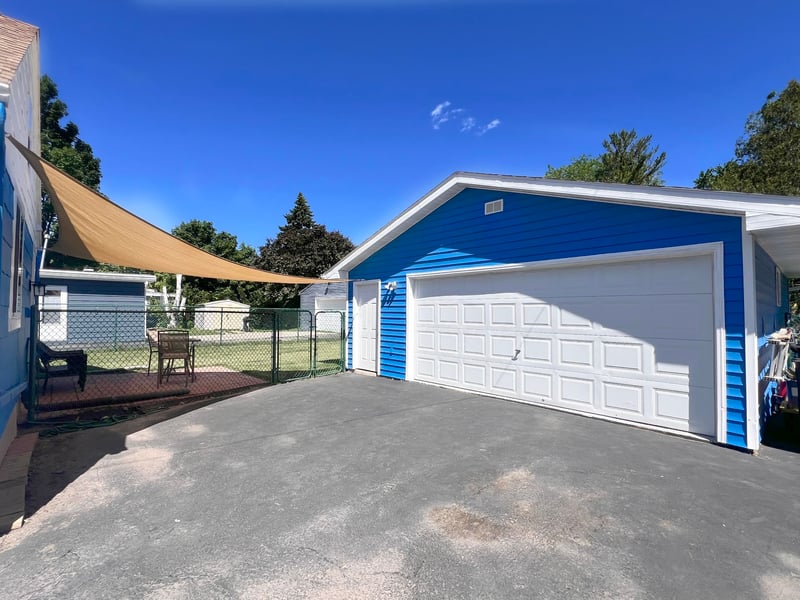 512 19th Ave, Oshkosh, WI 54904-6820