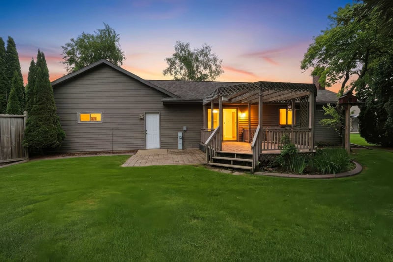 28 Greves Ct, Appleton, WI 54914