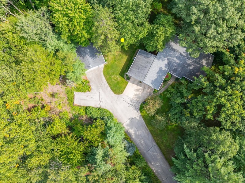 872 Winding Trl, Oneida, WI 54155-9170