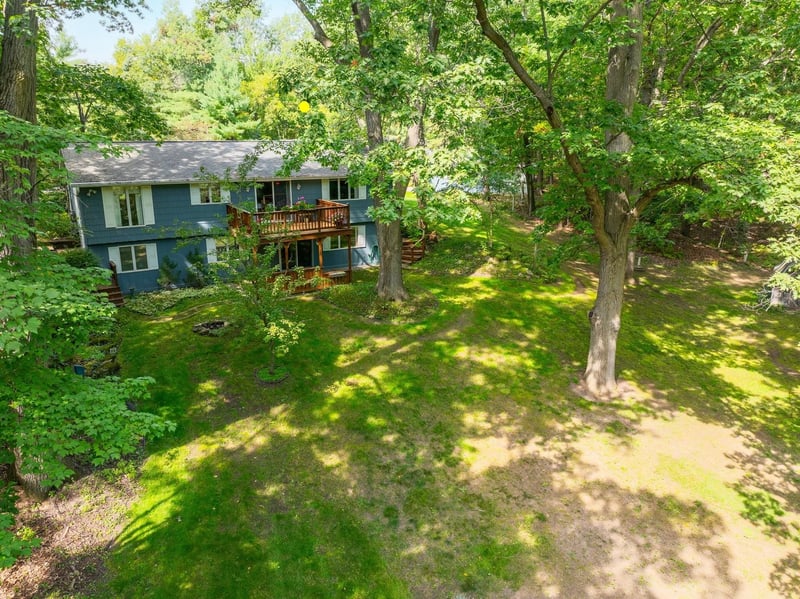 872 Winding Trl, Oneida, WI 54155-9170