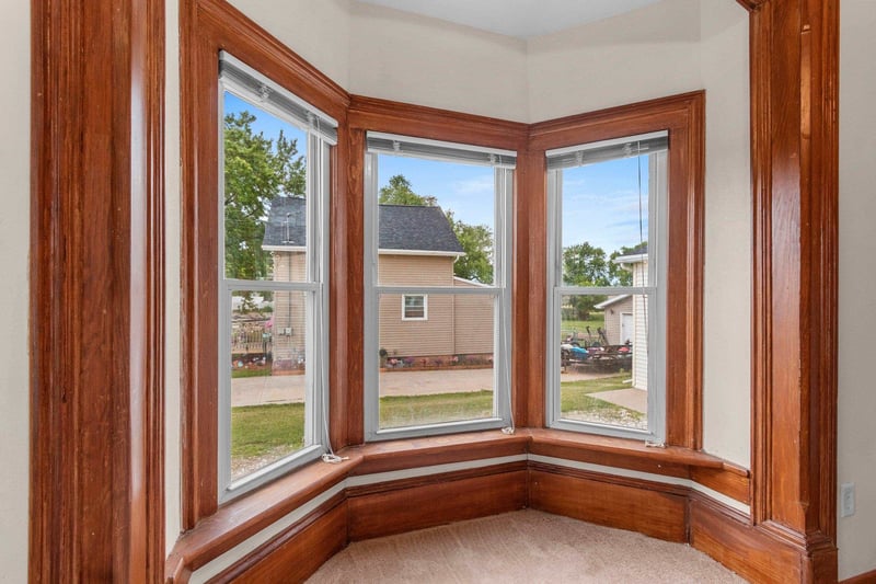 210 River St, Neenah, WI 54956