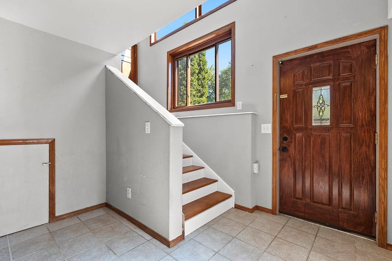 2100 Hillside Ln, Green Bay, WI 54302-4050