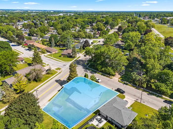 2100 Hillside Ln, Green Bay, WI 54302-4050