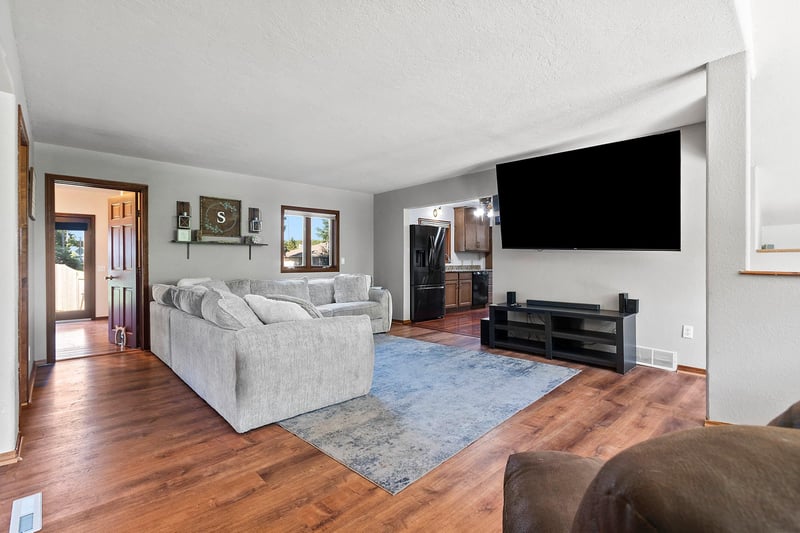 2100 Hillside Ln, Green Bay, WI 54302-4050