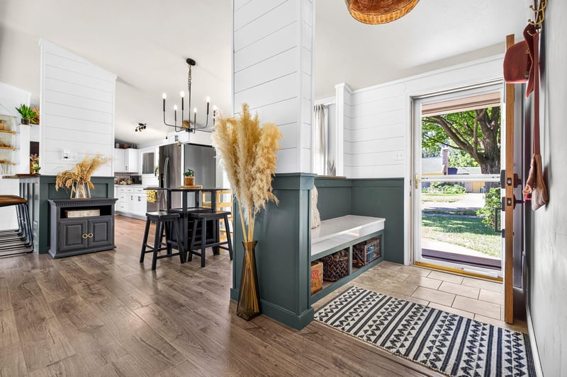 1304 Division St, Green Bay, WI 54303