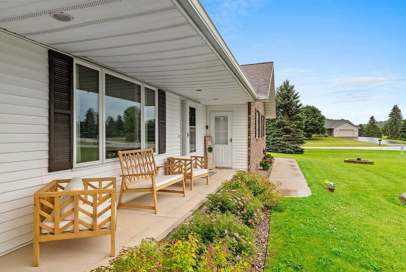 5865 Clover Valley Dr, New Franken, WI 54229