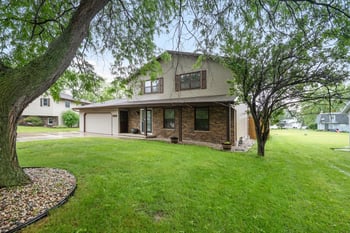 3634 Glenbrooke Ln, Green Bay, WI 54301-1130