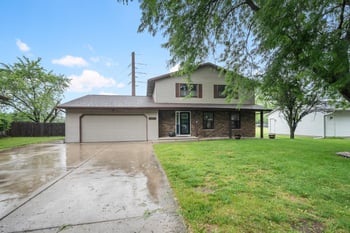 3634 Glenbrooke Ln, Green Bay, WI 54301-1130