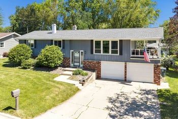 1602 Bruce Ln, Green Bay, WI 54304